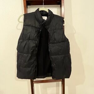 Boys black old navy vest size xl 14/16
